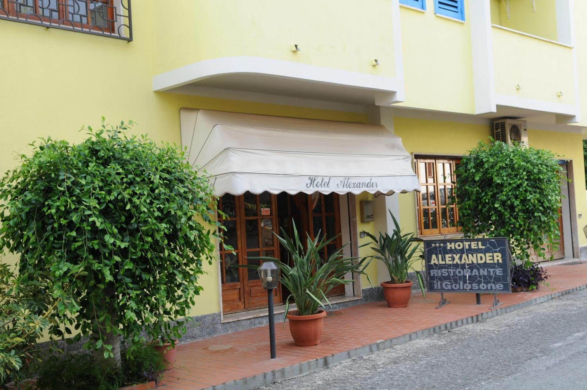 Hotel Alexander Santa Domenica  Extérieur photo