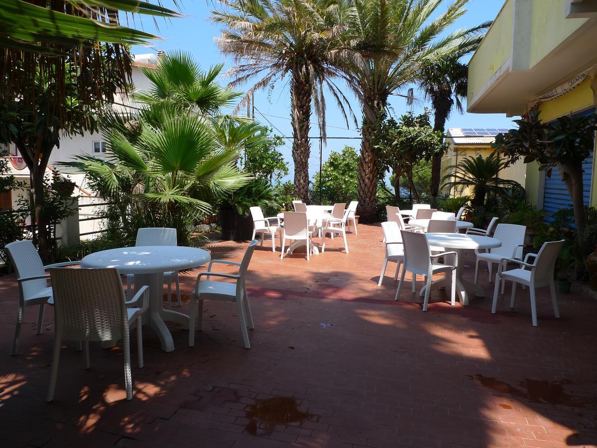 Hotel Alexander Santa Domenica  Extérieur photo