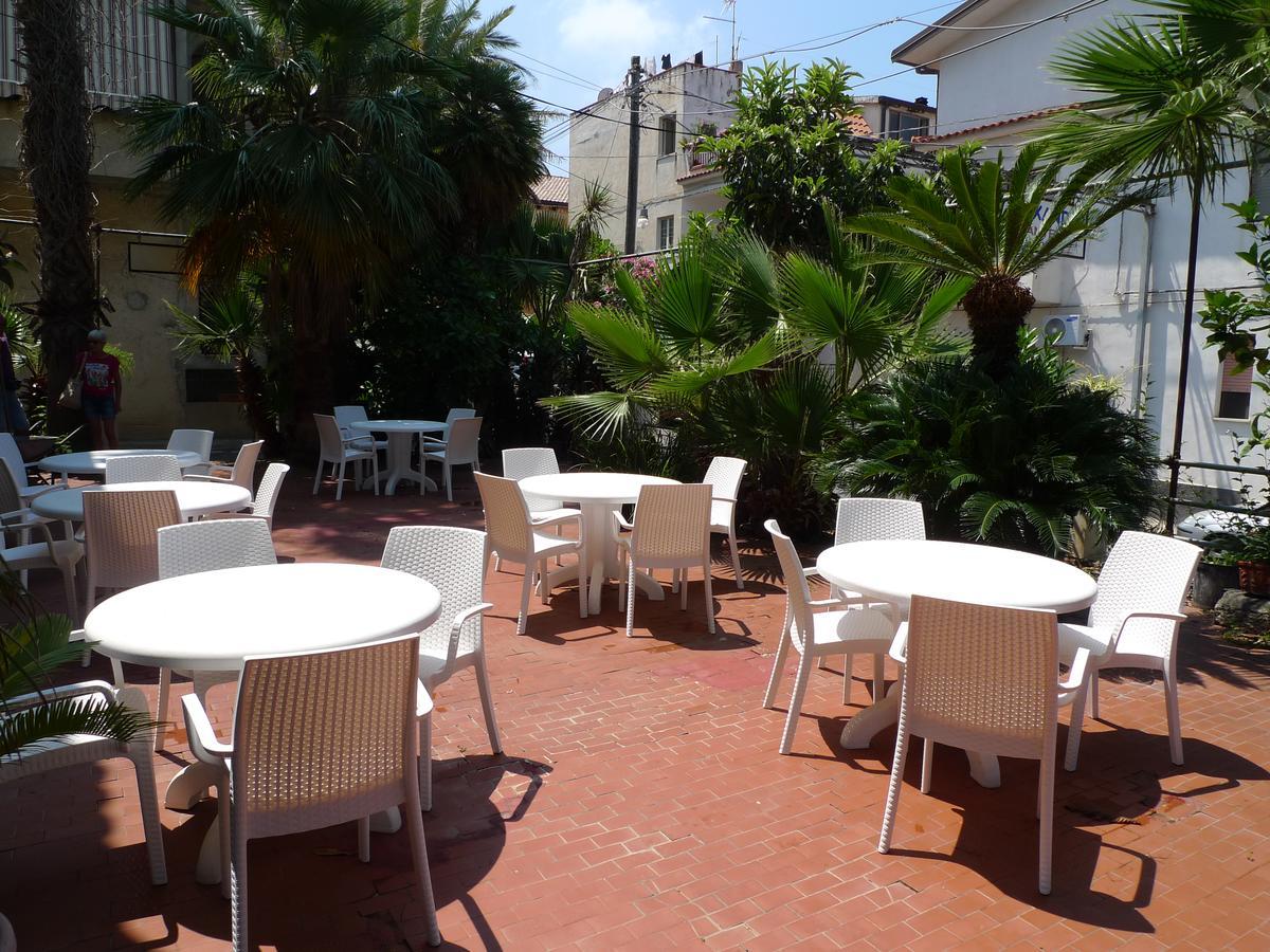Hotel Alexander Santa Domenica  Extérieur photo