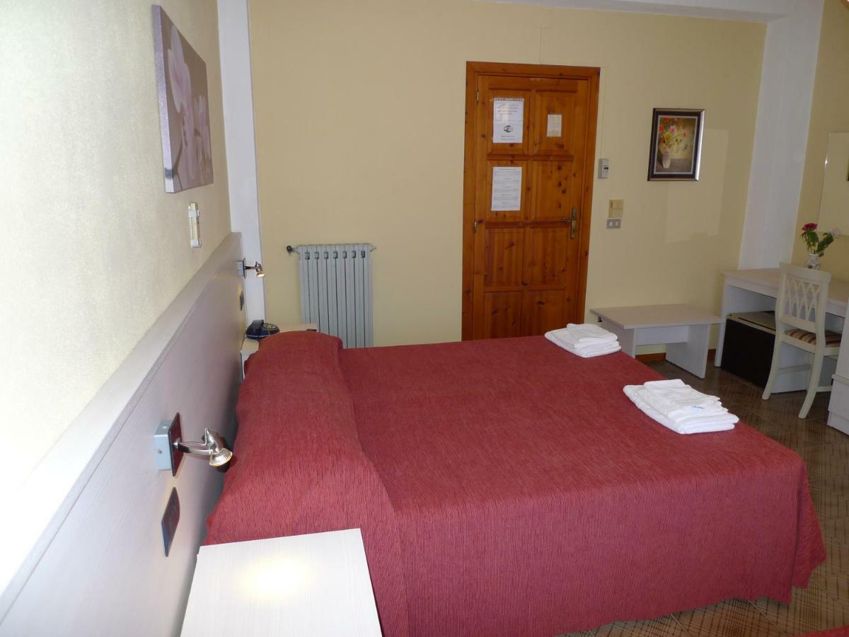 Hotel Alexander Santa Domenica  Extérieur photo