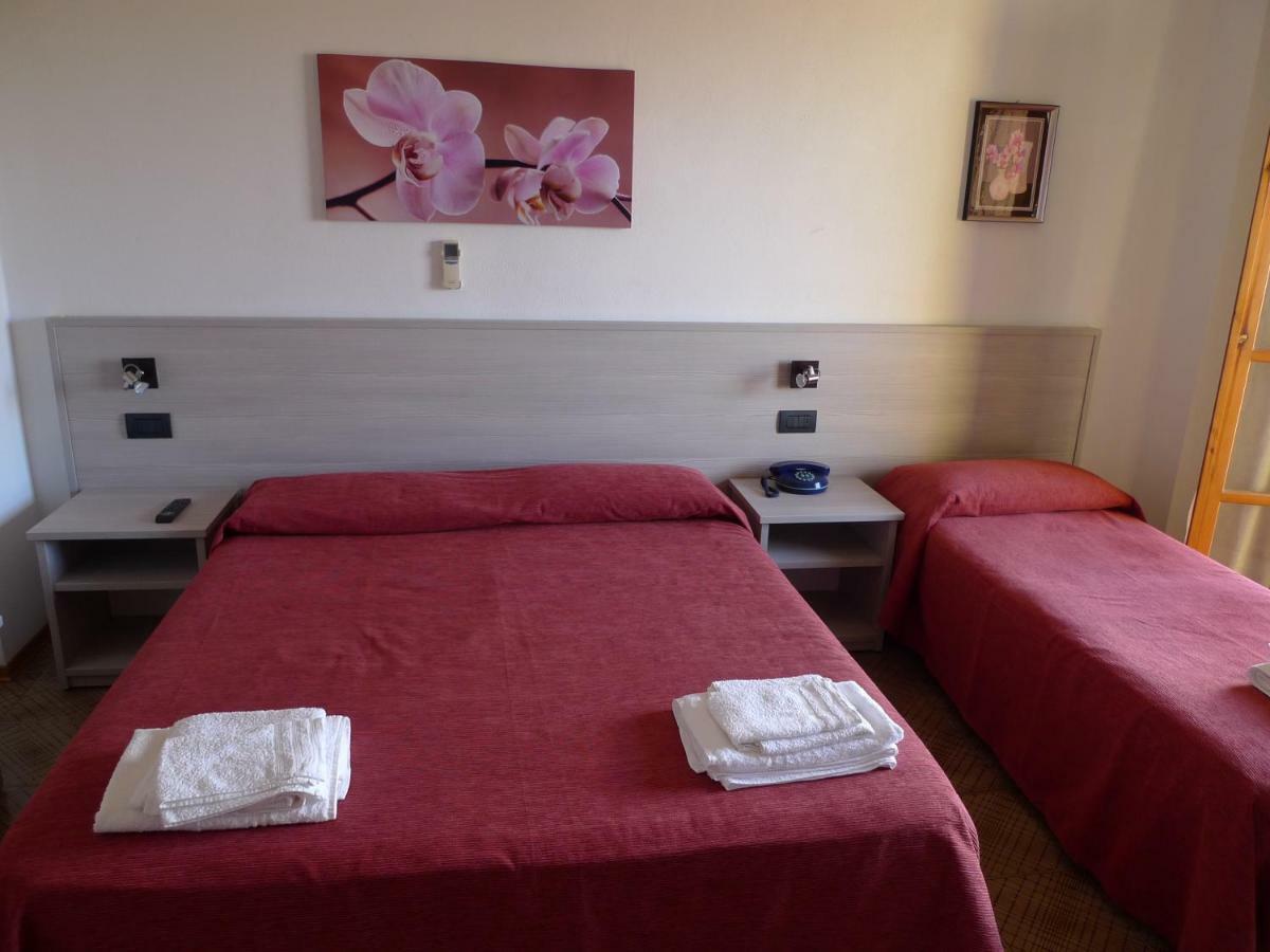 Hotel Alexander Santa Domenica  Extérieur photo