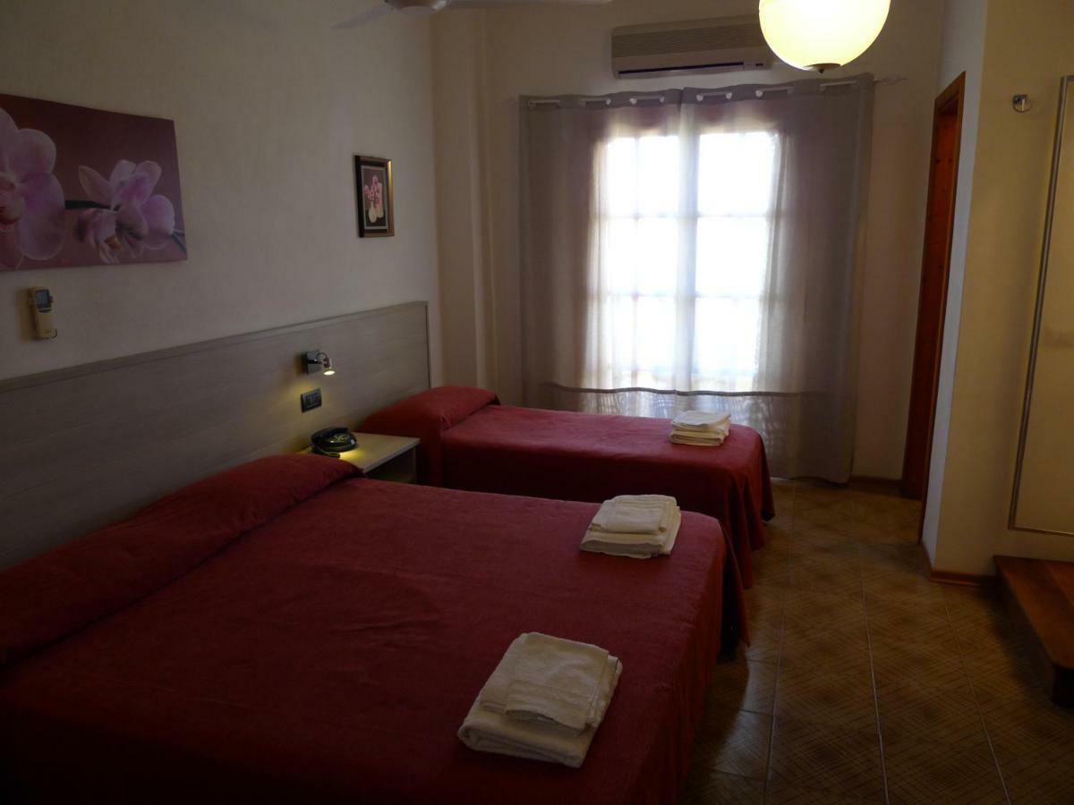 Hotel Alexander Santa Domenica  Extérieur photo